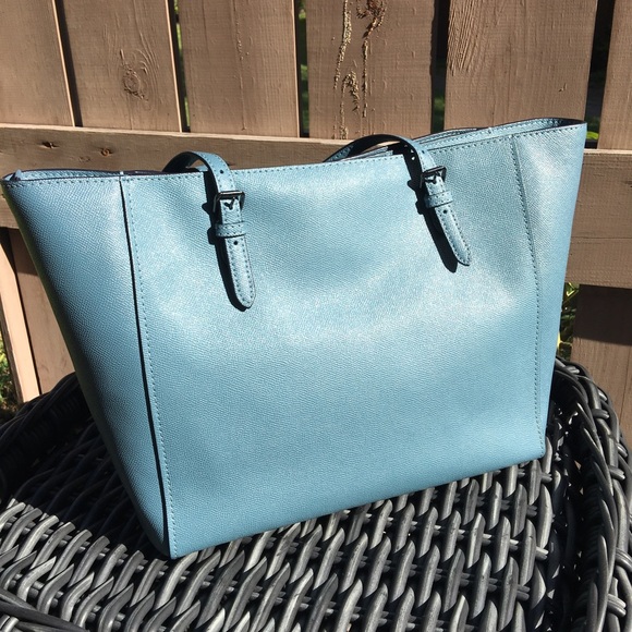 Authentic Blue Coach Zip Top Tote - EUC - Picture 3 of 14